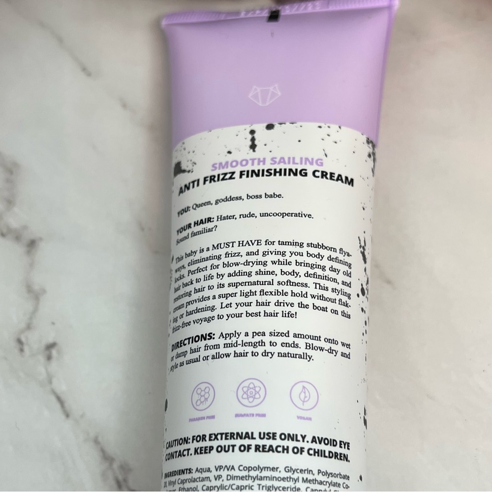 FoxyBae Smooth Sailing Anti Frizz Finishing Cream - Picture 5 of 6